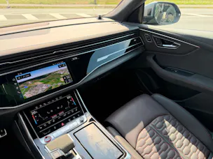 AUDI RSQ8 performance quattro