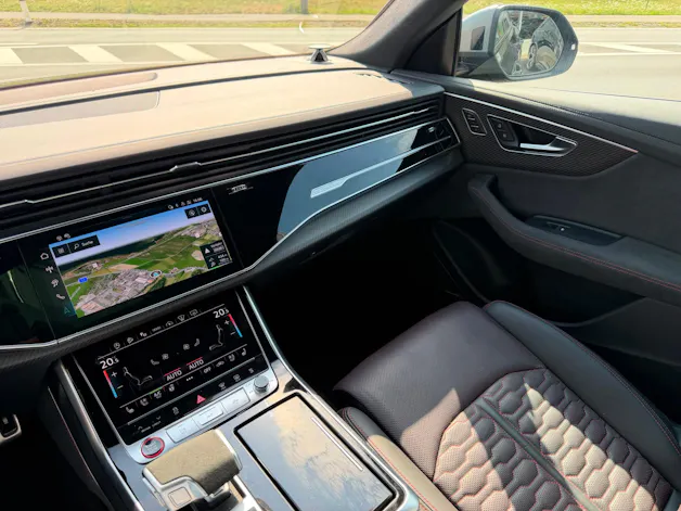 Audi RSQ8 performance quattro