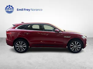 Jaguar F-Pace 2.0 T 300 R-Sport AWD + Pneumatici invernali