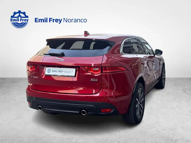 Jaguar F-Pace 2.0 T 300 R-Sport AWD + Pneumatici invernali