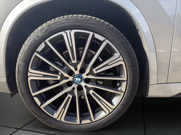 BMW iX1 30 xDrive M SPORTPAKET