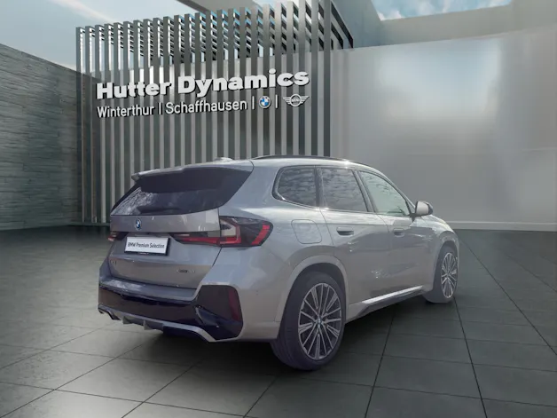 BMW iX1 30 xDrive M SPORTPAKET