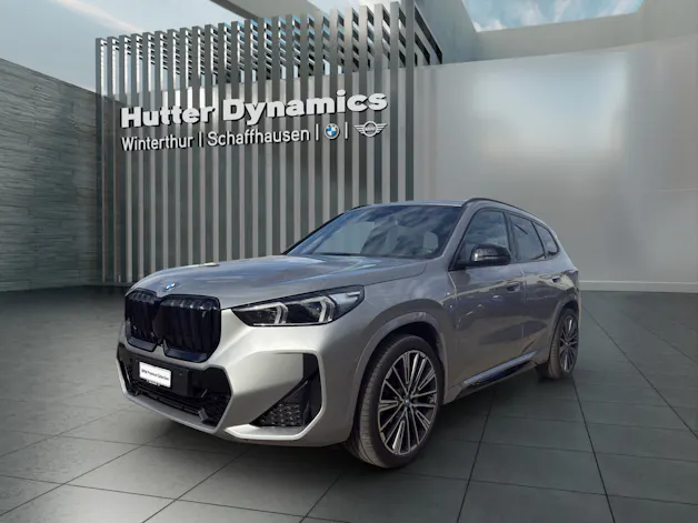 BMW iX1 30 xDrive M SPORTPAKET