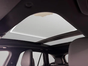 https://vehicle.imgix.net/4377399/a7f6998f-a844-4a6e-8ef2-bca401a55cf4.jpg