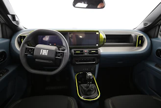 https://vehicle.imgix.net/4377407/086ade7f-117f-472d-94aa-057a872bb7ab.jpg
