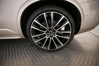 https://vehicle.imgix.net/4377425/853525fa-07d9-461b-85b8-3c38a14de720.jpg