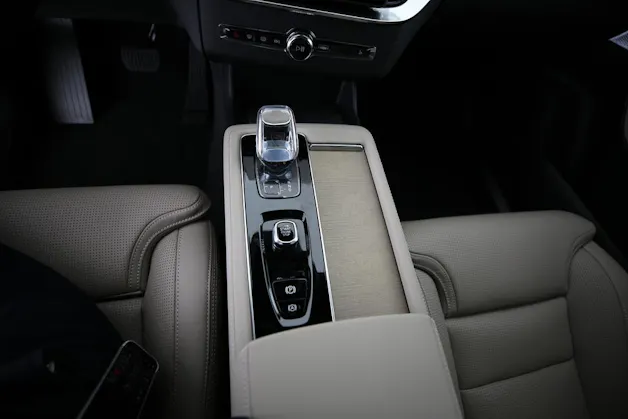VOLVO XC90 2.0 T8 TE Ultra Bright eAWD