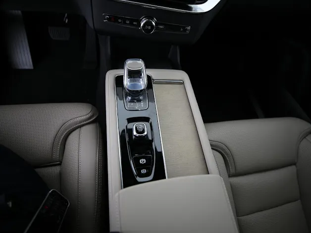 VOLVO XC90 2.0 T8 TE Ultra Bright eAWD