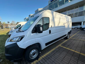 https://vehicle.imgix.net/4377431/c010e712-5d98-4e02-8414-eb4b669fde65.jpg