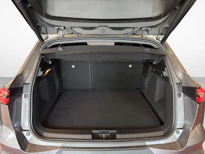 https://vehicle.imgix.net/4377481/8dc56f7b-b3da-4616-9d42-60de4ab36a21.jpg