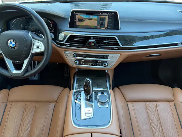 BMW 750i xDrive M Sport Steptronic (CH)