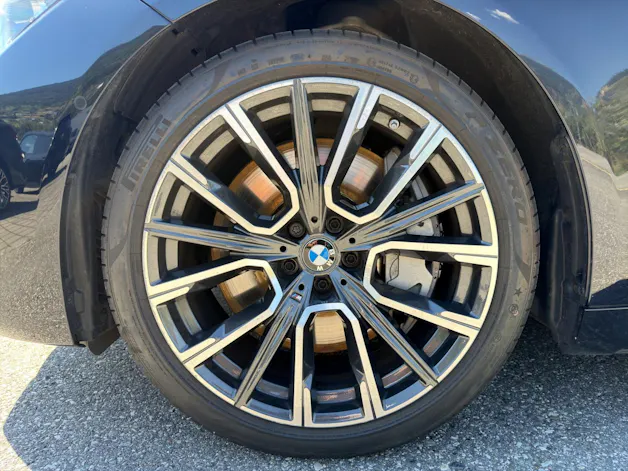 BMW 750i xDrive M Sport Steptronic (CH)