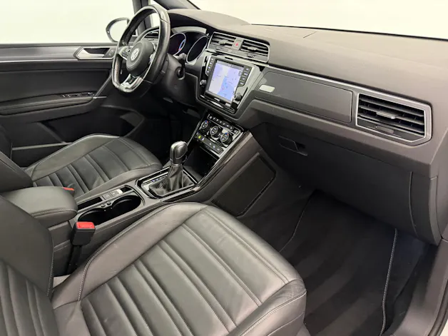 VW Touran 2.0 TDI SCR Highline R-Line DSG