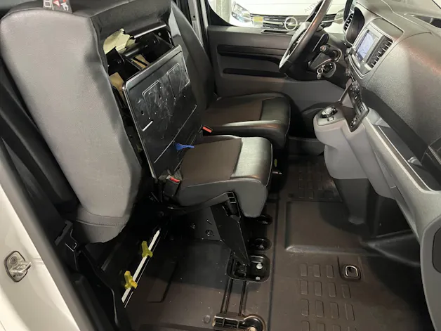Opel Vivaro Cargo 2.7 t M 2.0 D 177 Enjoy