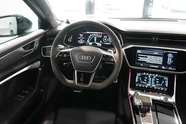 Audi RS6 Avant 4.0 V8 TFSI performance quattro T-Tronic