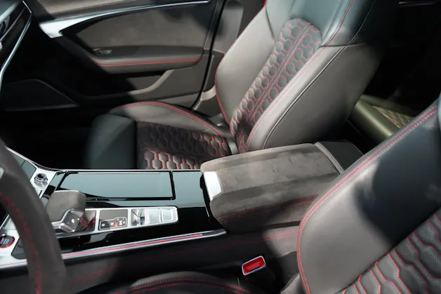 Audi RS6 Avant 4.0 V8 TFSI performance quattro T-Tronic