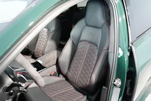 Audi RS6 Avant 4.0 V8 TFSI performance quattro T-Tronic