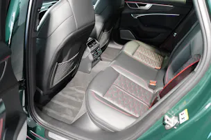 Audi RS6 Avant 4.0 V8 TFSI performance quattro T-Tronic