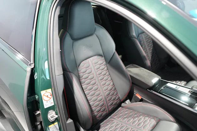 Audi RS6 Avant 4.0 V8 TFSI performance quattro T-Tronic