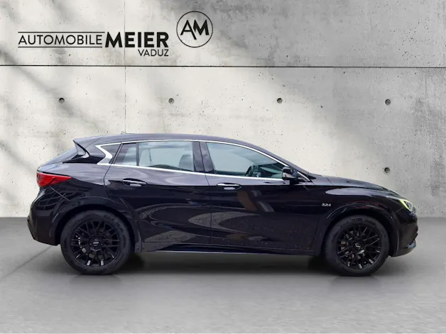 Infiniti Q30 2.2d Premium DCT AWD