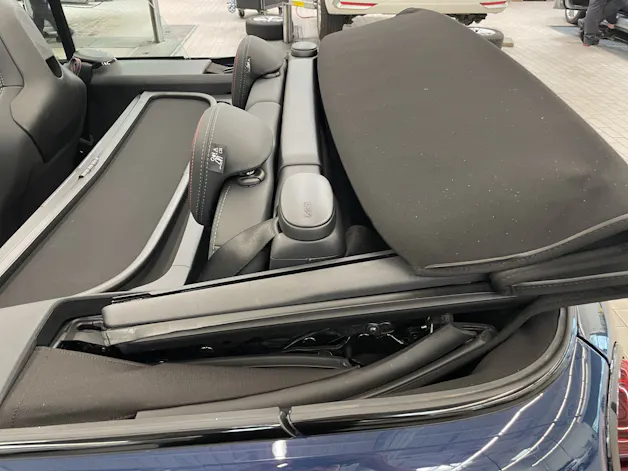 Mini Cabrio F67 2.0i John Cooper Works John Cooper Works Trim