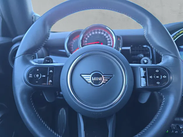 MINI John Cooper Works Cabrio F57 2.0i (CH)