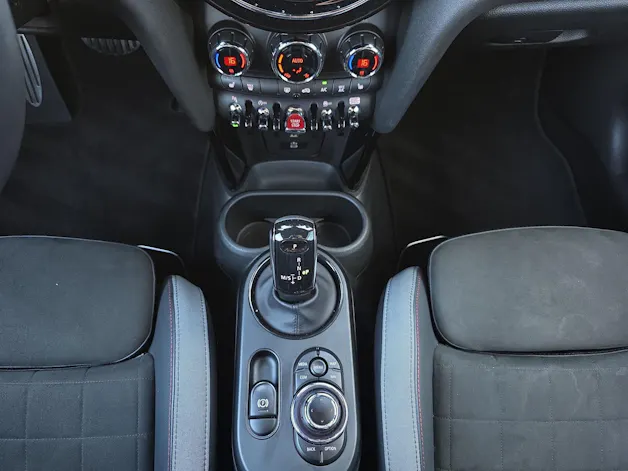 MINI John Cooper Works Cabrio F57 2.0i (CH)