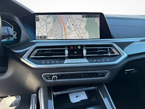 https://vehicle.imgix.net/4377687/c16f10ce-72e2-4bfc-9e90-d5cde56126e4.jpg