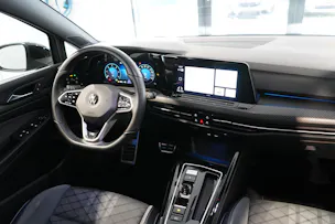 VW Golf VIII 2.0 TDI R-Line DSG 4motion
