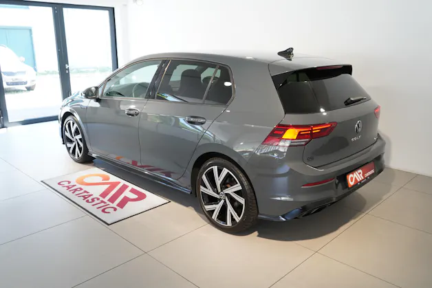 VW Golf VIII 2.0 TDI R-Line DSG 4motion