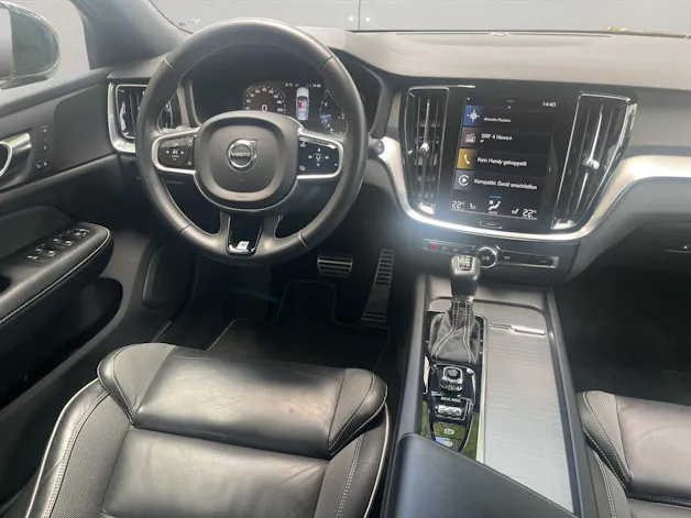 Volvo V60 2.0 T5 R-Design