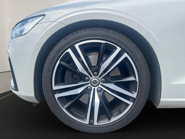 Volvo V60 2.0 T5 R-Design