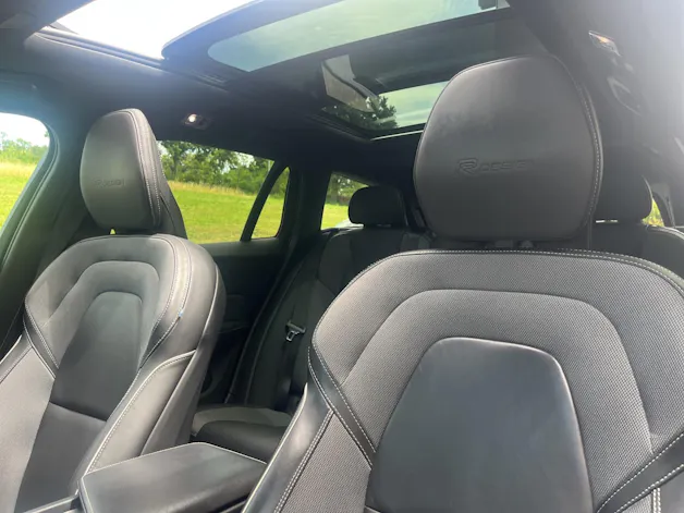 Volvo V60 2.0 T5 R-Design