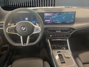 BMW 330i xDrive SAG Touring