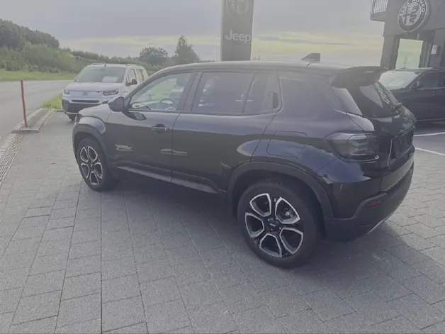Jeep Avenger 1.2 MHEV Summit