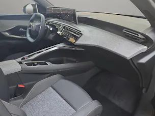 Peugeot 5008 1.2 Hybrid Allure Premium