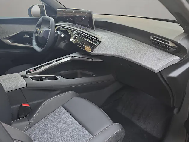 Peugeot 5008 1.2 Hybrid Allure Premium