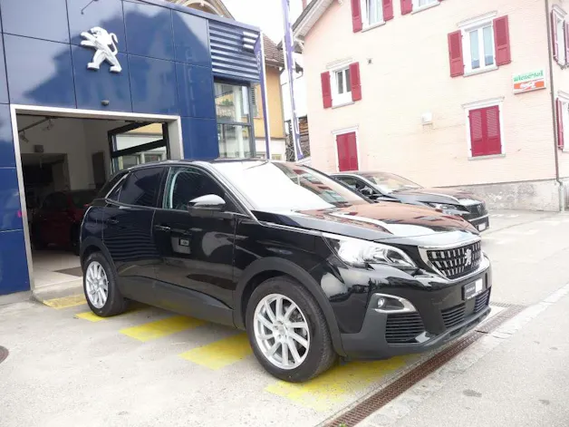 PEUGEOT 3008 1.2 PureTech Active