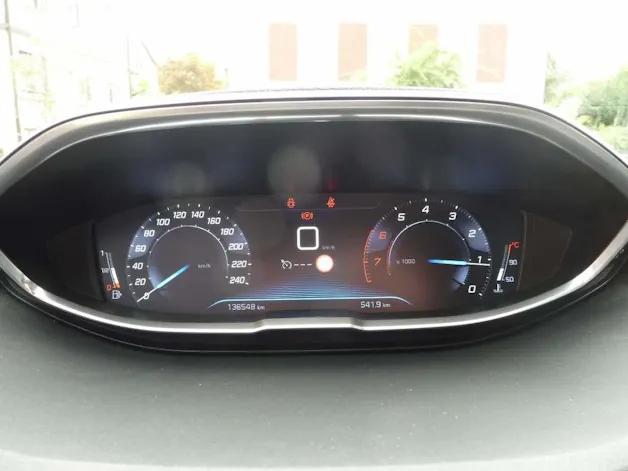 PEUGEOT 3008 1.2 PureTech Active