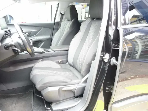 PEUGEOT 3008 1.2 PureTech Active