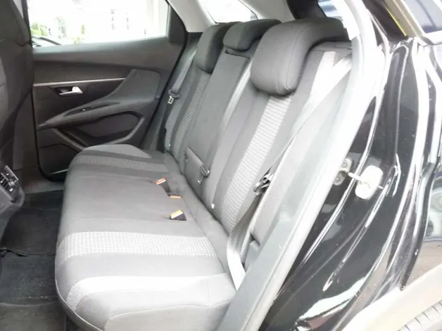 PEUGEOT 3008 1.2 PureTech Active