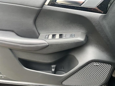 MITSUBISHI OUTLANDER 18