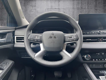 MITSUBISHI OUTLANDER 10