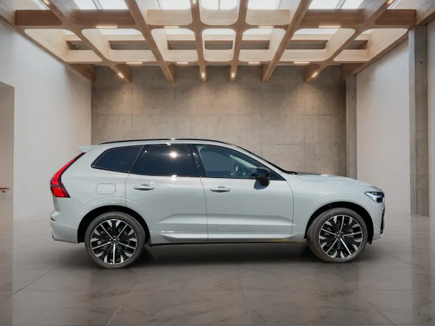 VOLVO XC60 2.0 T6 TE Ultra Dark eAWD