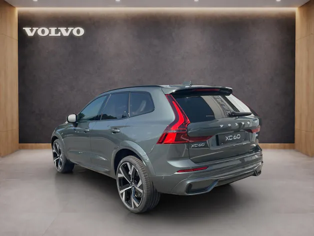 Volvo XC60 2.0 B5 MH Ultra Dark AWD