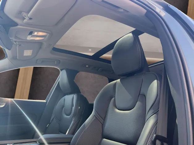 Volvo XC60 2.0 B5 MH Ultra Dark AWD