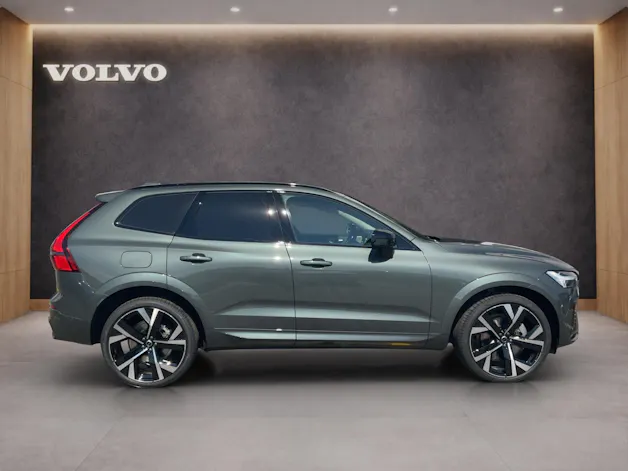Volvo XC60 2.0 B5 MH Ultra Dark AWD