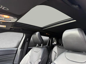 https://vehicle.imgix.net/4377983/833784c7-9cef-4c89-837d-fd1b4bbe4771.jpg
