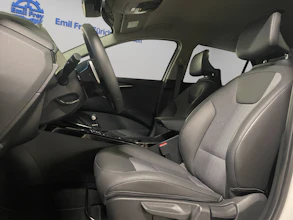 https://vehicle.imgix.net/4378012/22afc219-65a4-4aa6-a5e8-a691cd3e741d.jpg