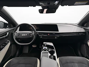 https://vehicle.imgix.net/4378027/2c0f009e-d281-4e7f-8e95-0263b0266b58.jpg